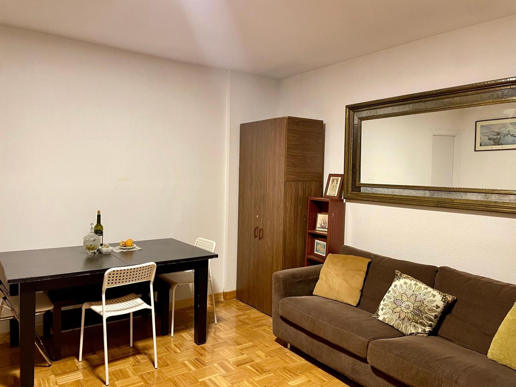 Private Rooms Madrid Atocha Exterior foto